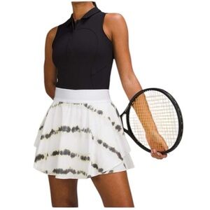 Womens lululemon skirt with shorts underneath. Size 4.